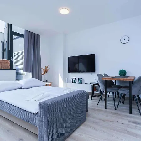 Appartement Mileticova- Stylish Close To The Center