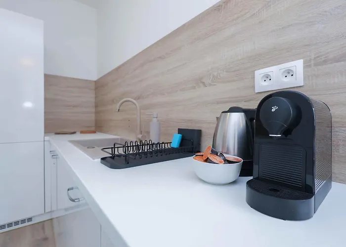 Mileticova- Stylish Close To The Center Apartment *